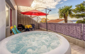 Nice Apartment In Crikvenica With Kitchen, Crikvenica